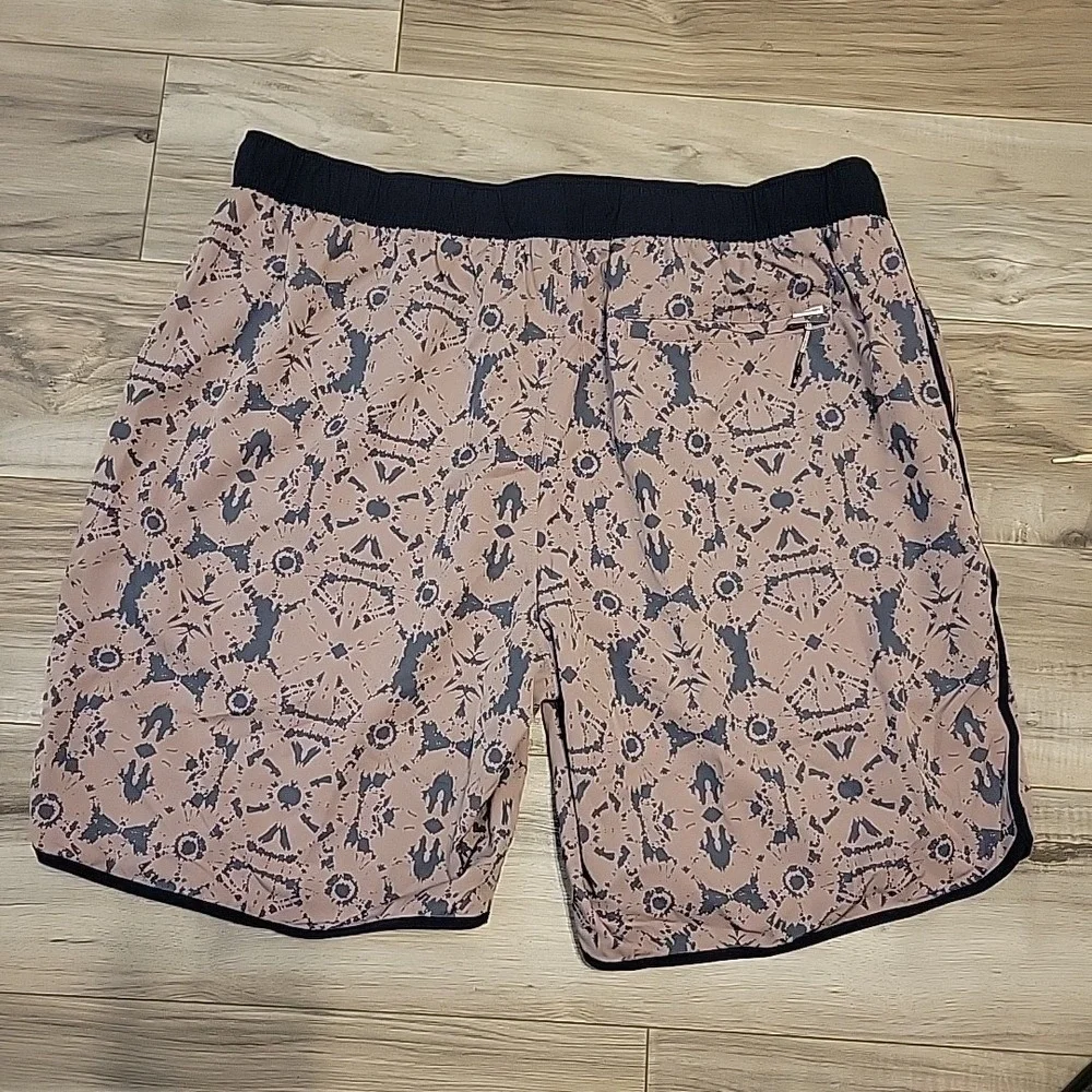 7 Diamonds Core Active Shorts‎ Mens XXL Black Purple Geometric AOP NEW